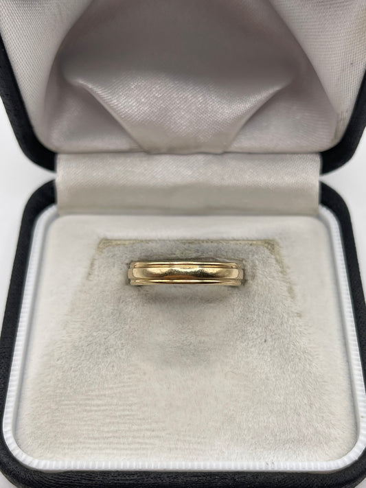 9ct gold band