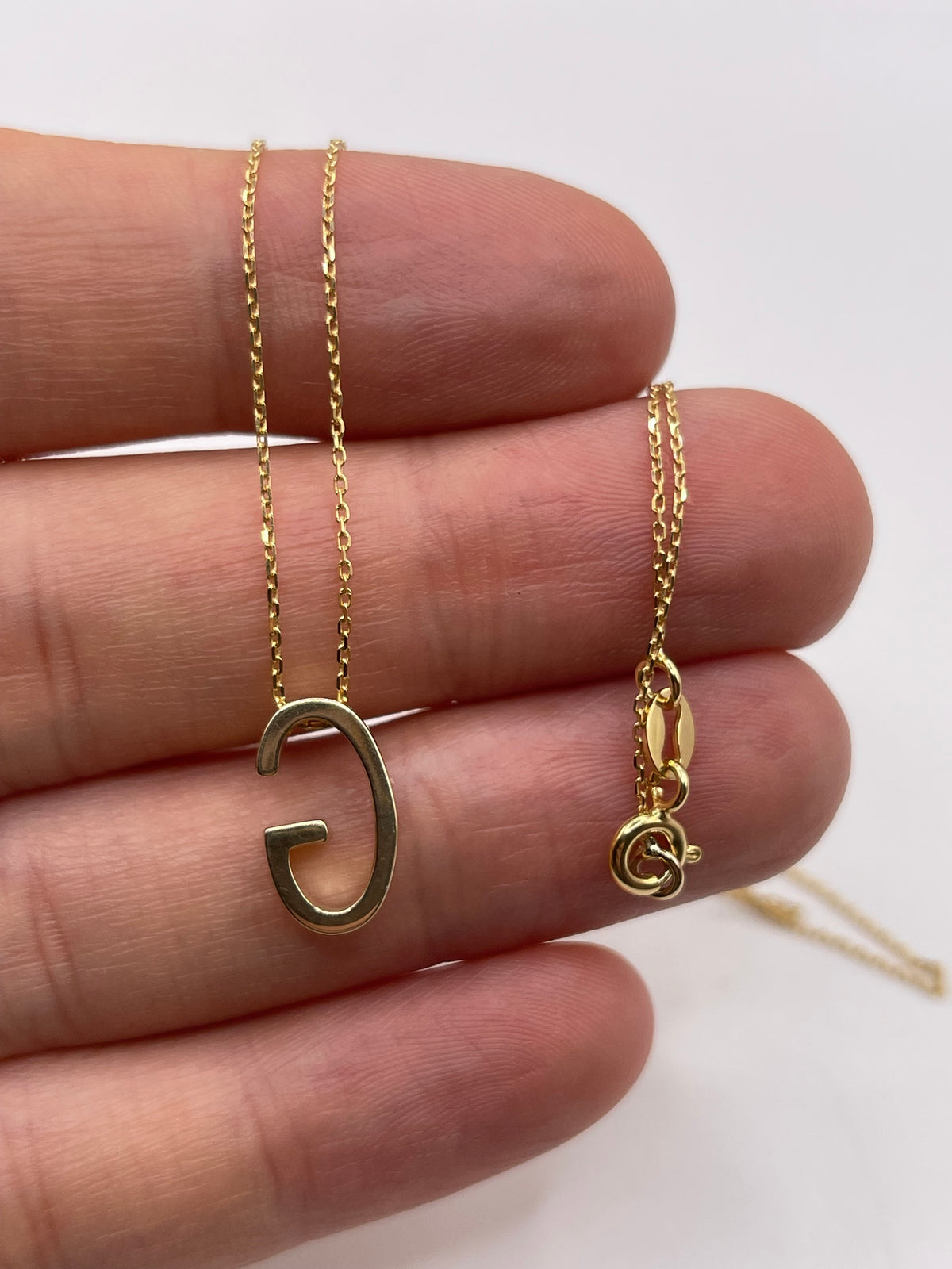 9ct gold initial G necklace