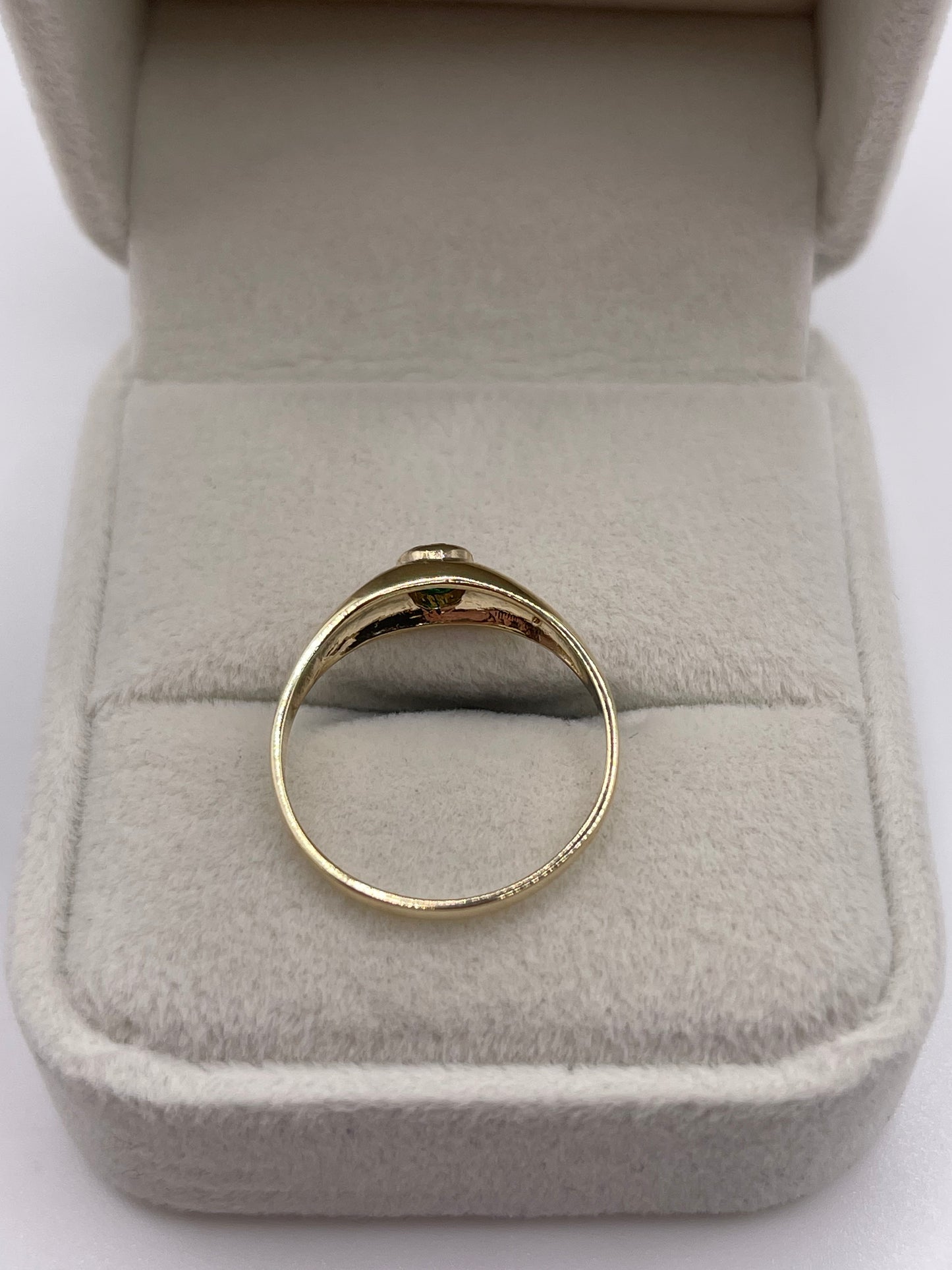 9ct gold emerald gypsy ring