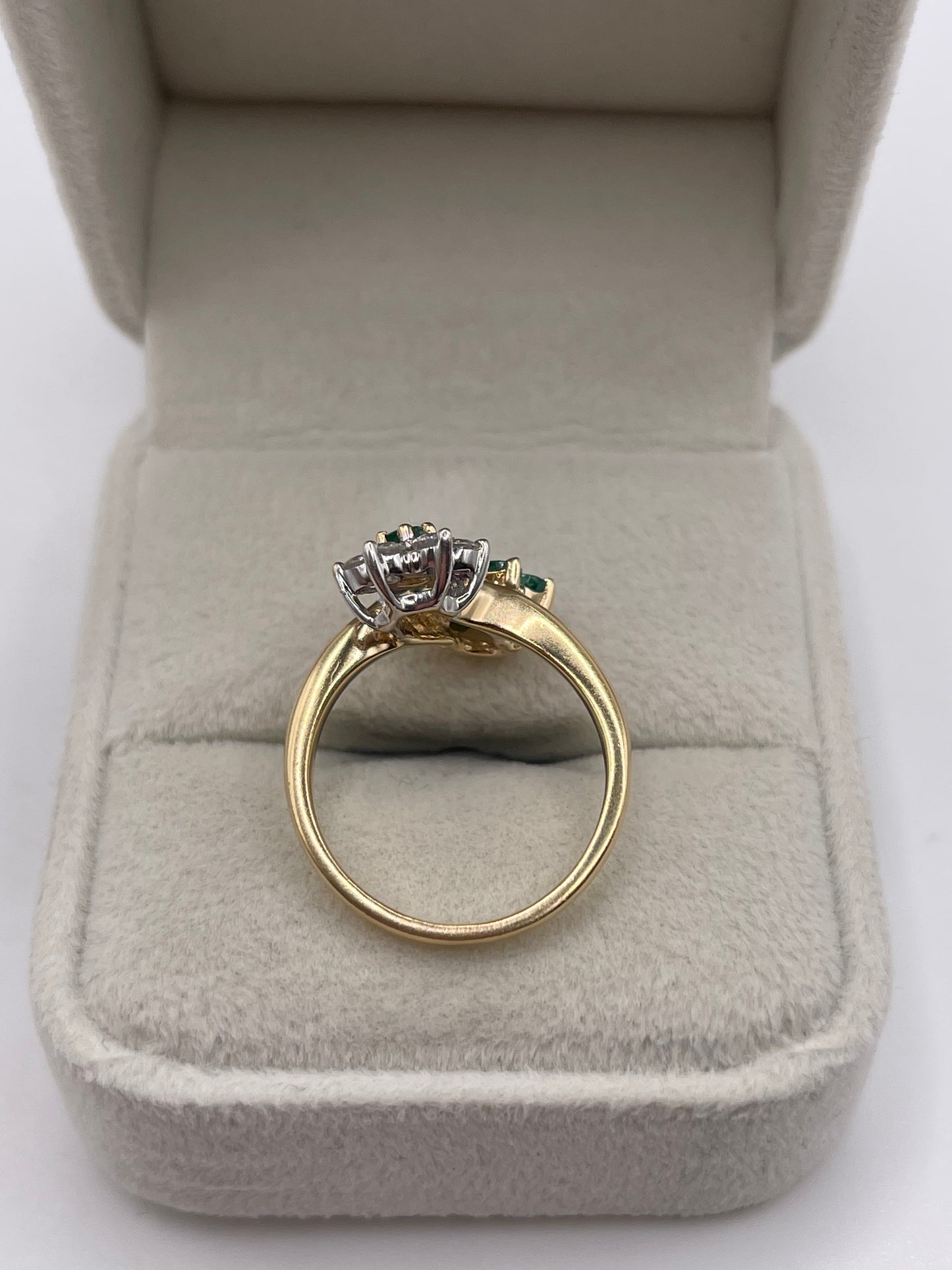 14ct gold emerald and diamond ring
