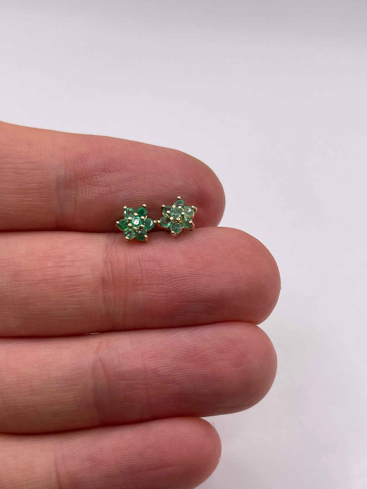 9ct gold emerald cluster earrings