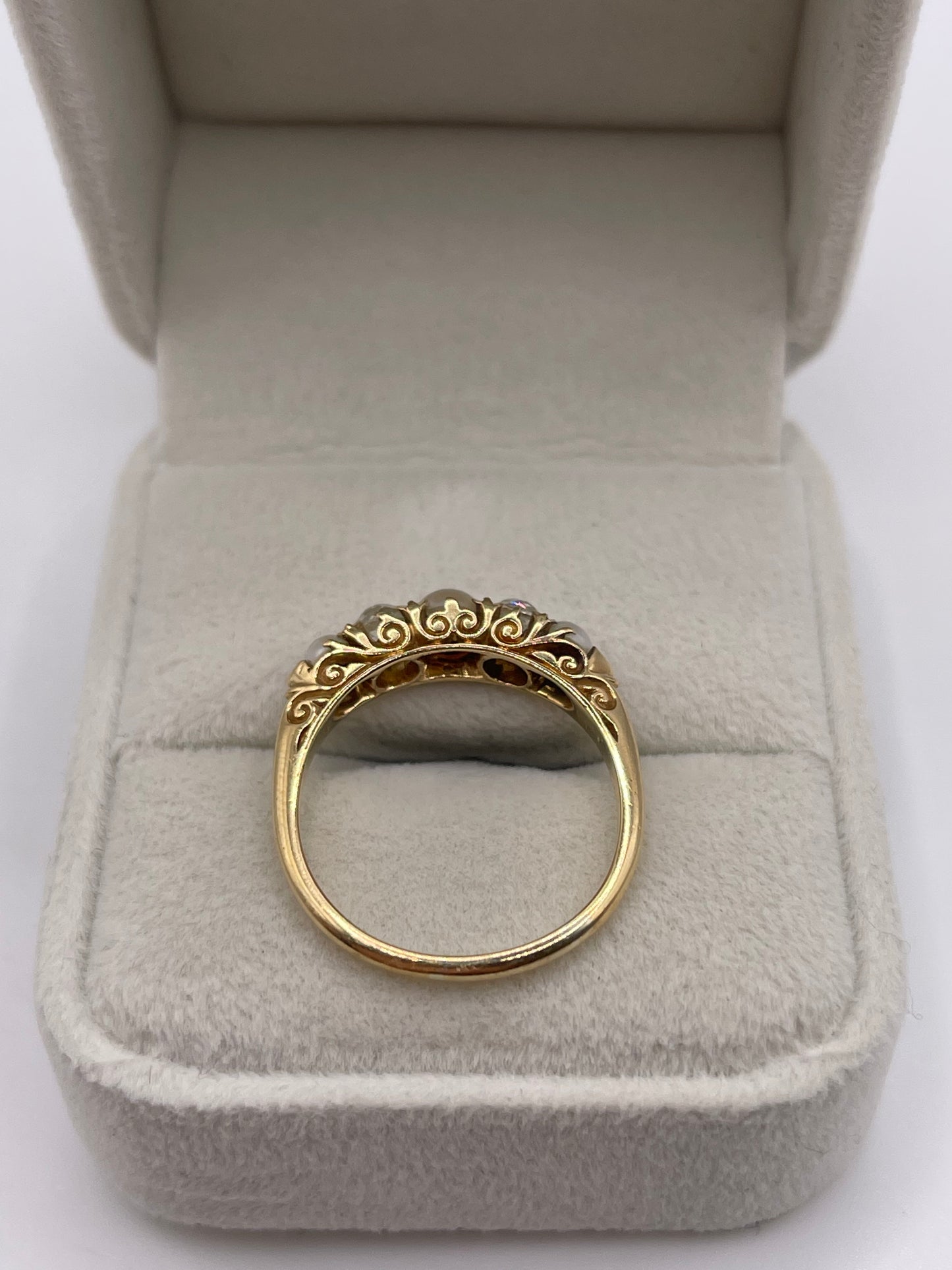 Antique 18ct gold pearl and diamond ring