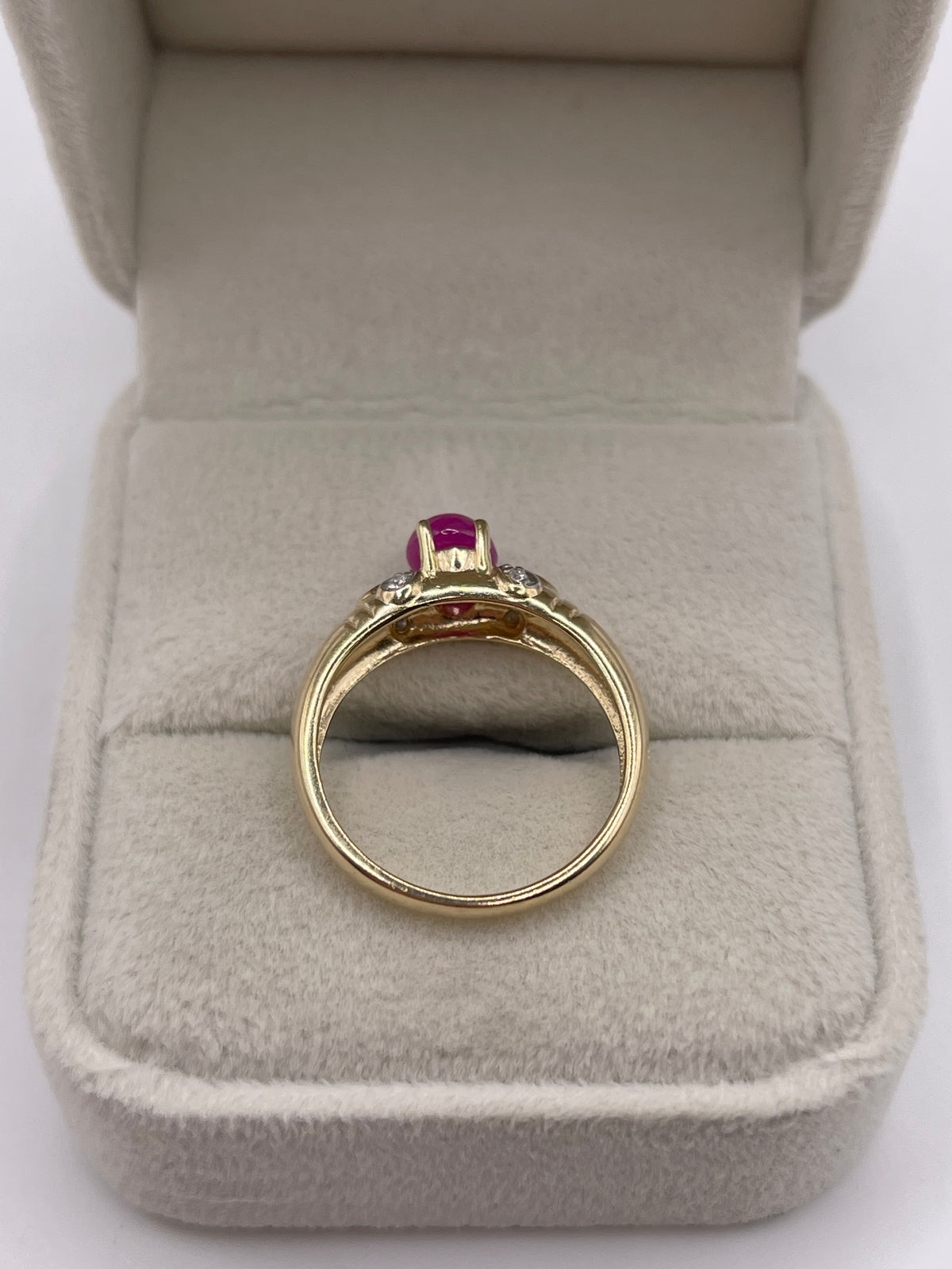 9ct gold cabochon ruby and diamond ring