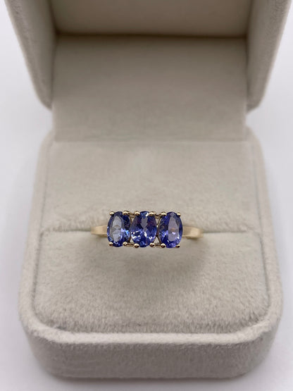 9ct gold tanzanite ring