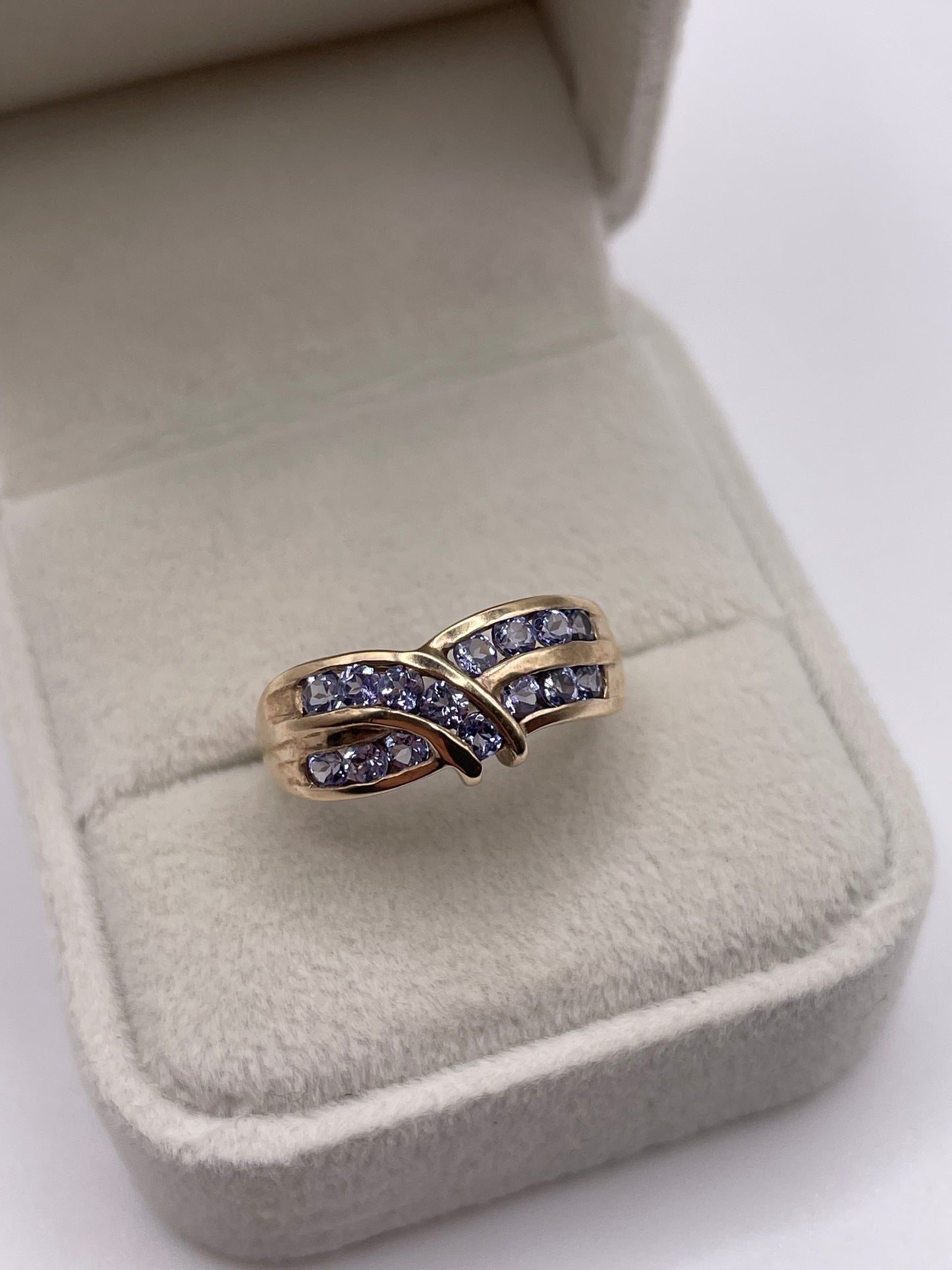 9ct gold tanzanite cluster ring