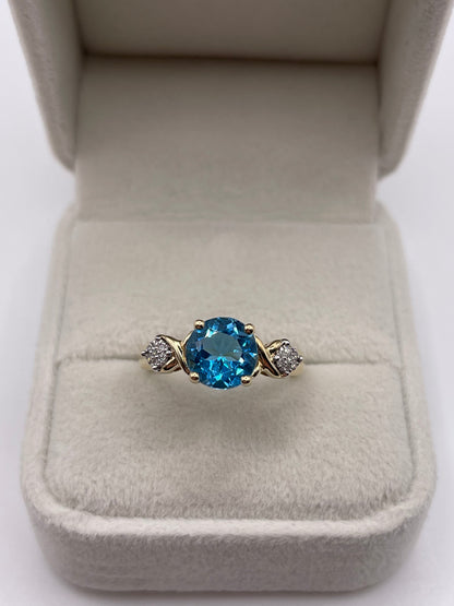 9ct gold topaz and diamond ring
