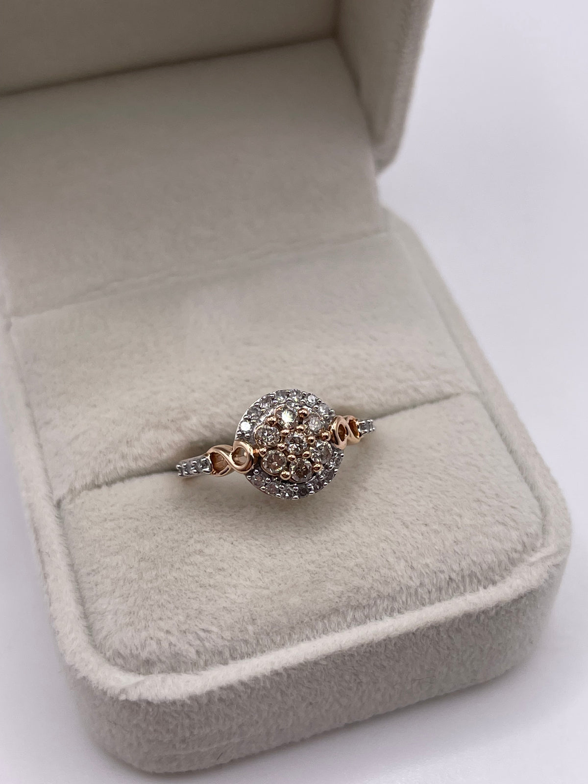 9ct rose gold diamond cluster ring