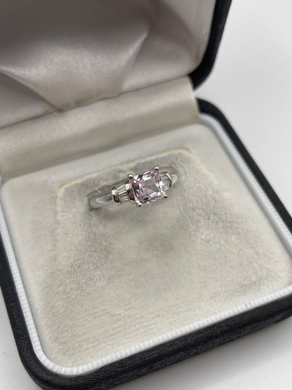 9ct white gold kunzite and diamond ring