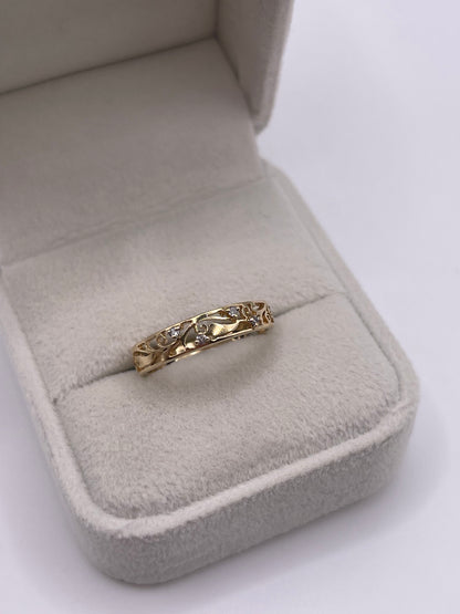 9ct gold diamond ring