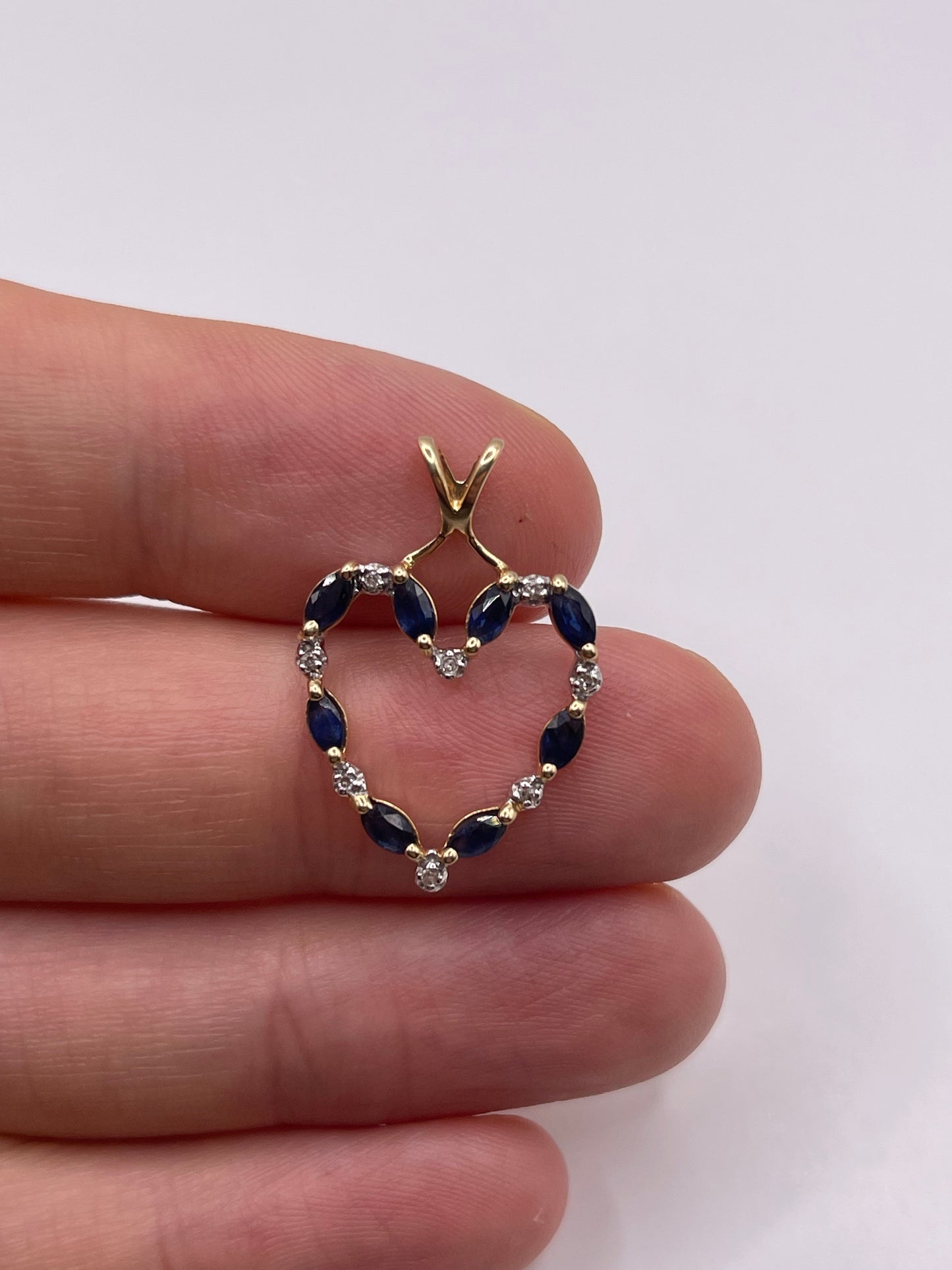9ct gold sapphire and diamond heart pendant