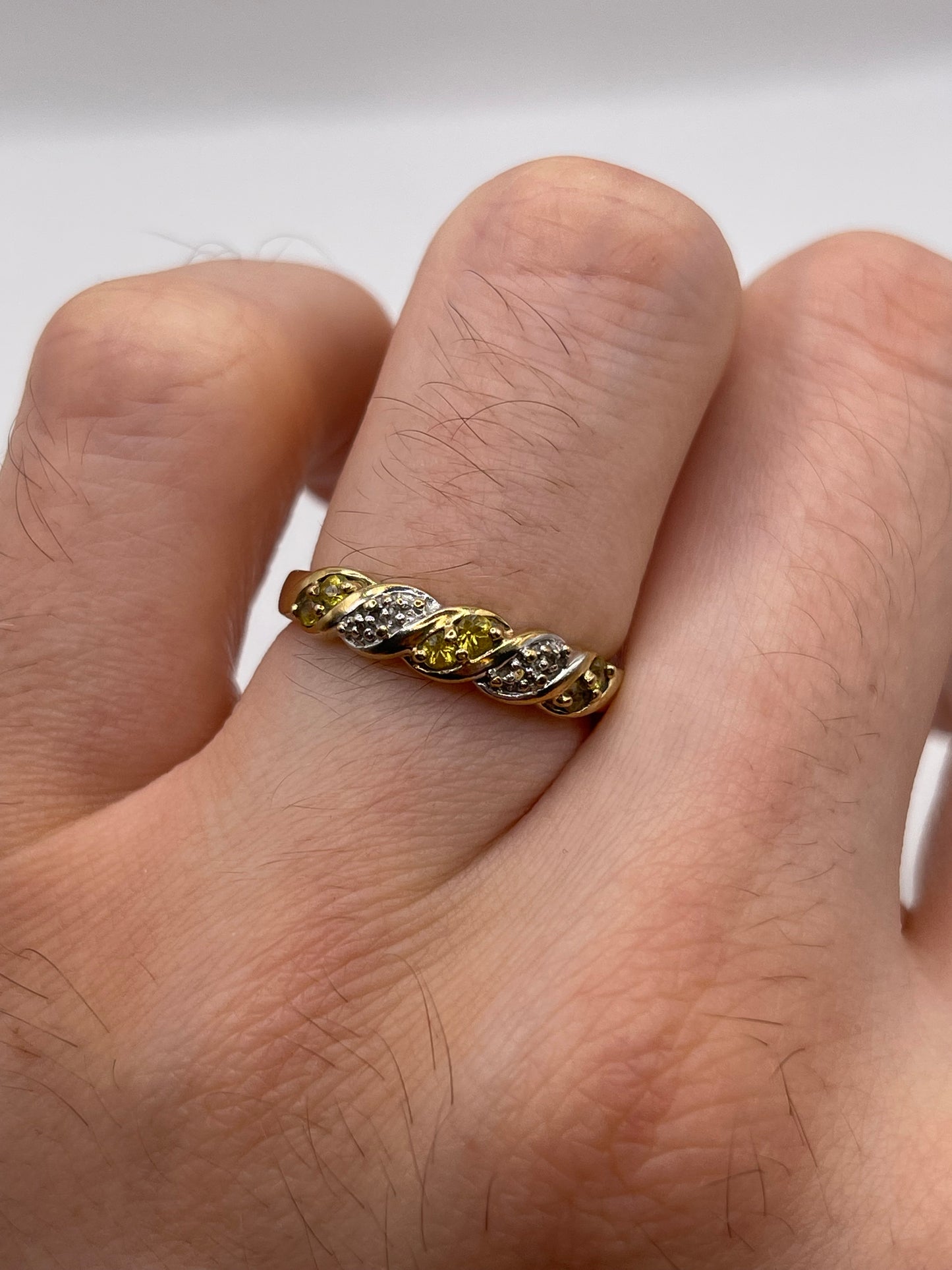 9ct gold sphene and diamond ring