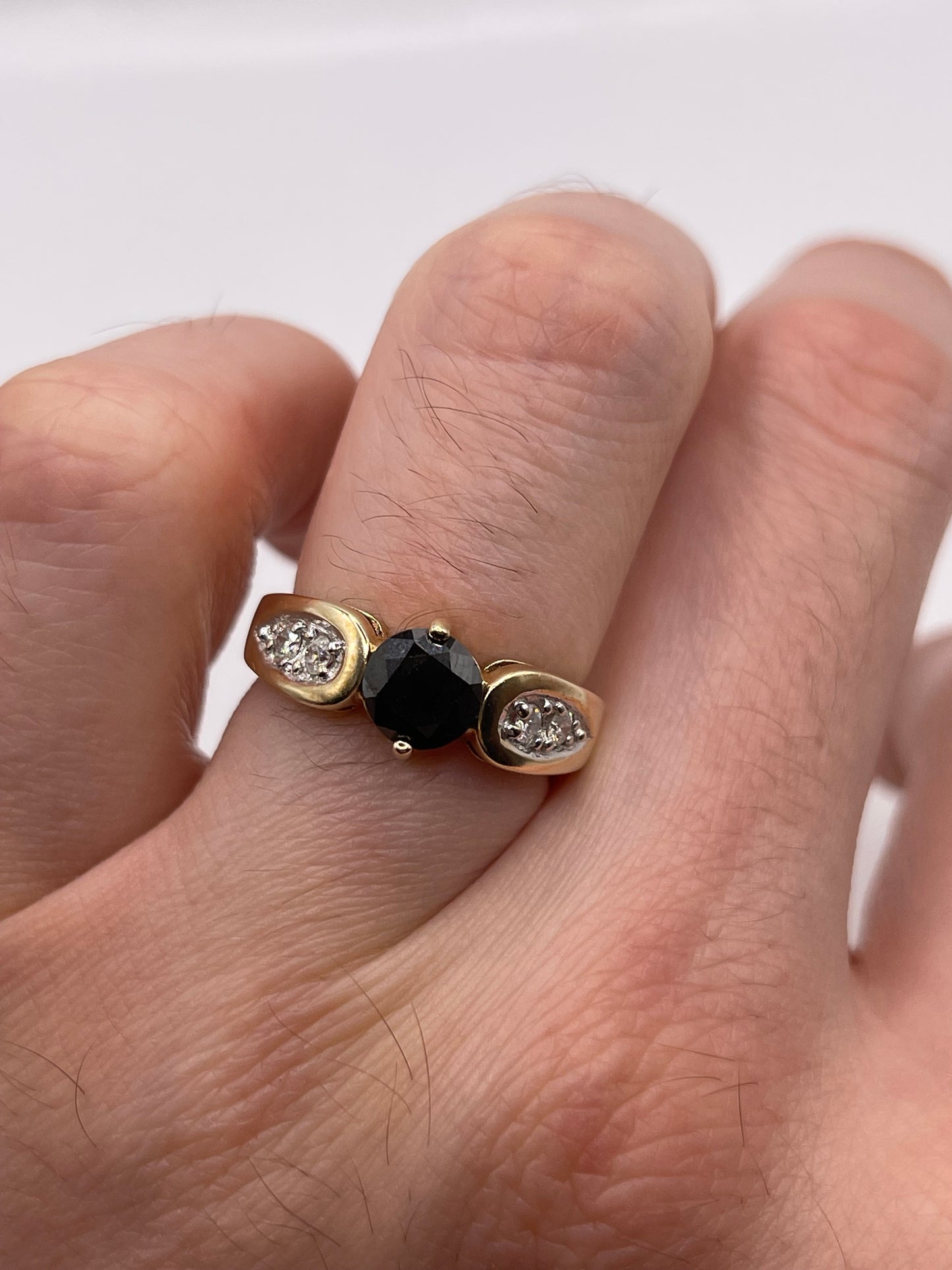 9ct gold diamond ring