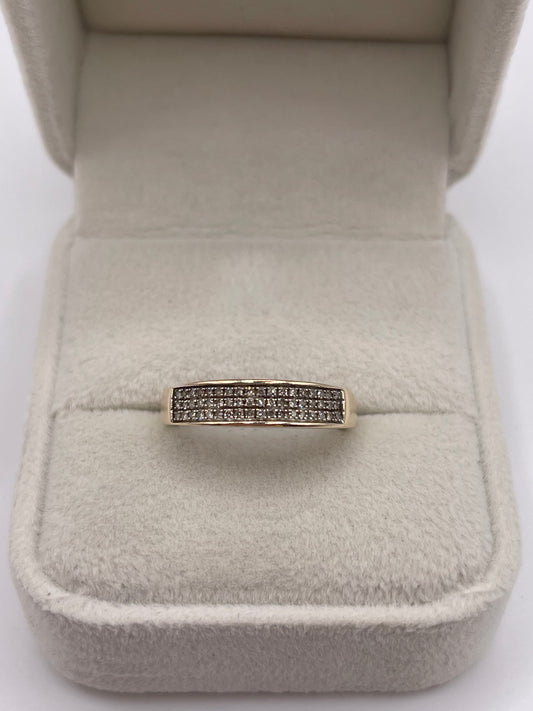 9ct gold diamond cluster ring