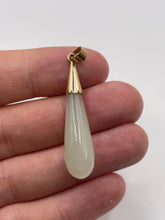 Load image into Gallery viewer, 14ct gold jade pendant

