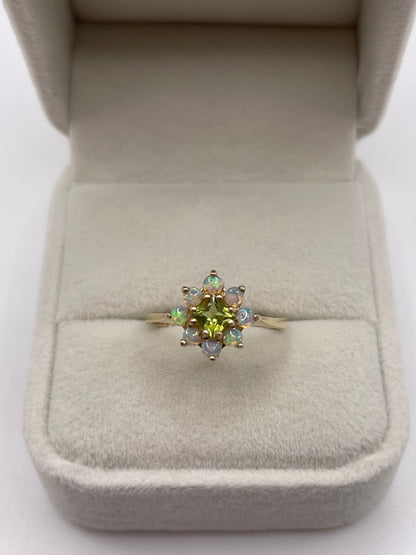 9ct gold peridot and opal ring