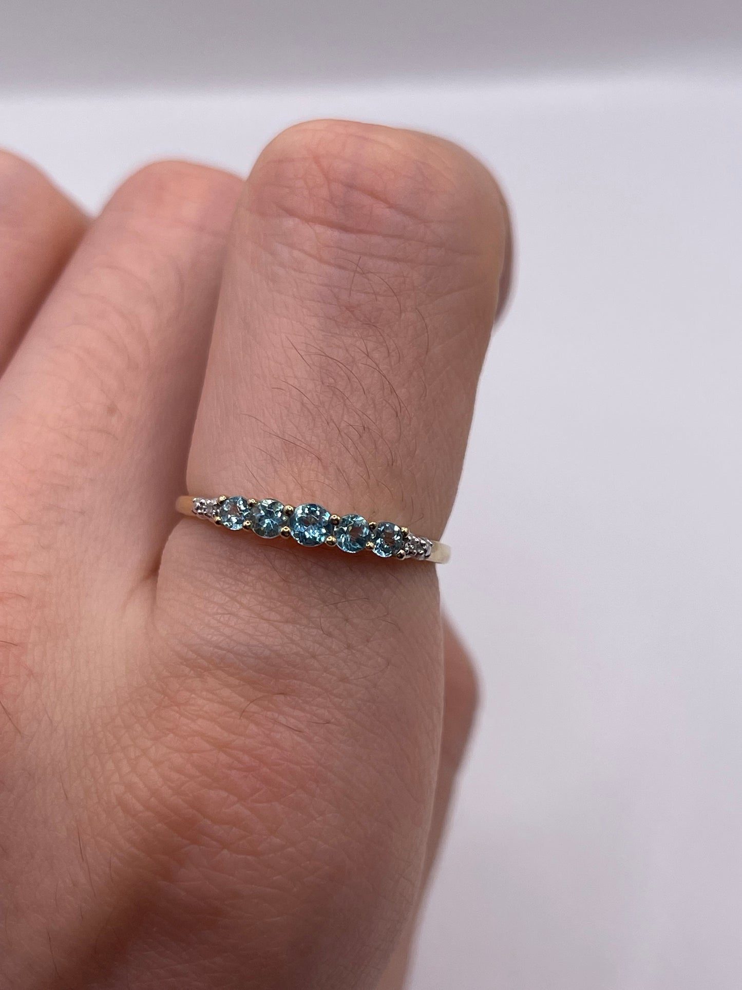 9ct gold topaz and diamond ring