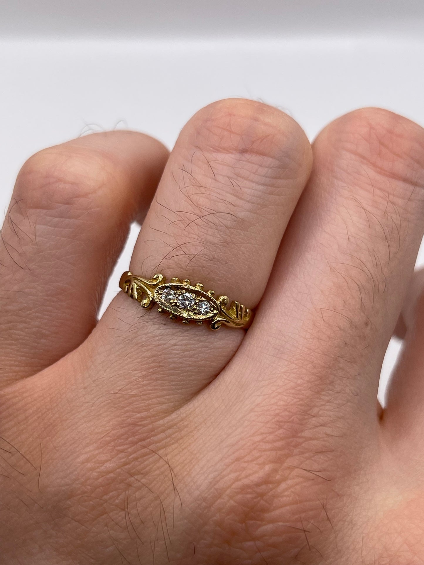 9ct gold diamond ring