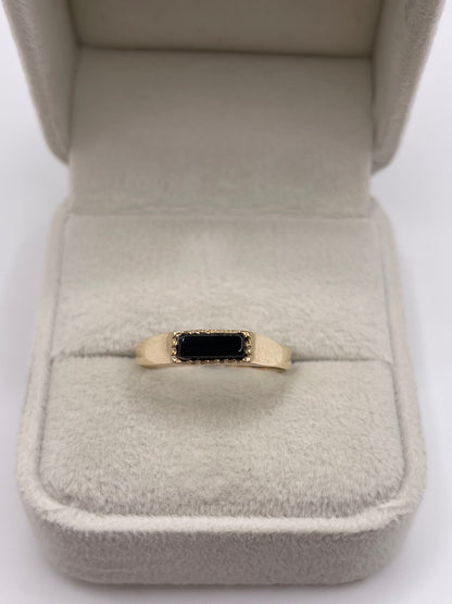 9ct gold onyx ring