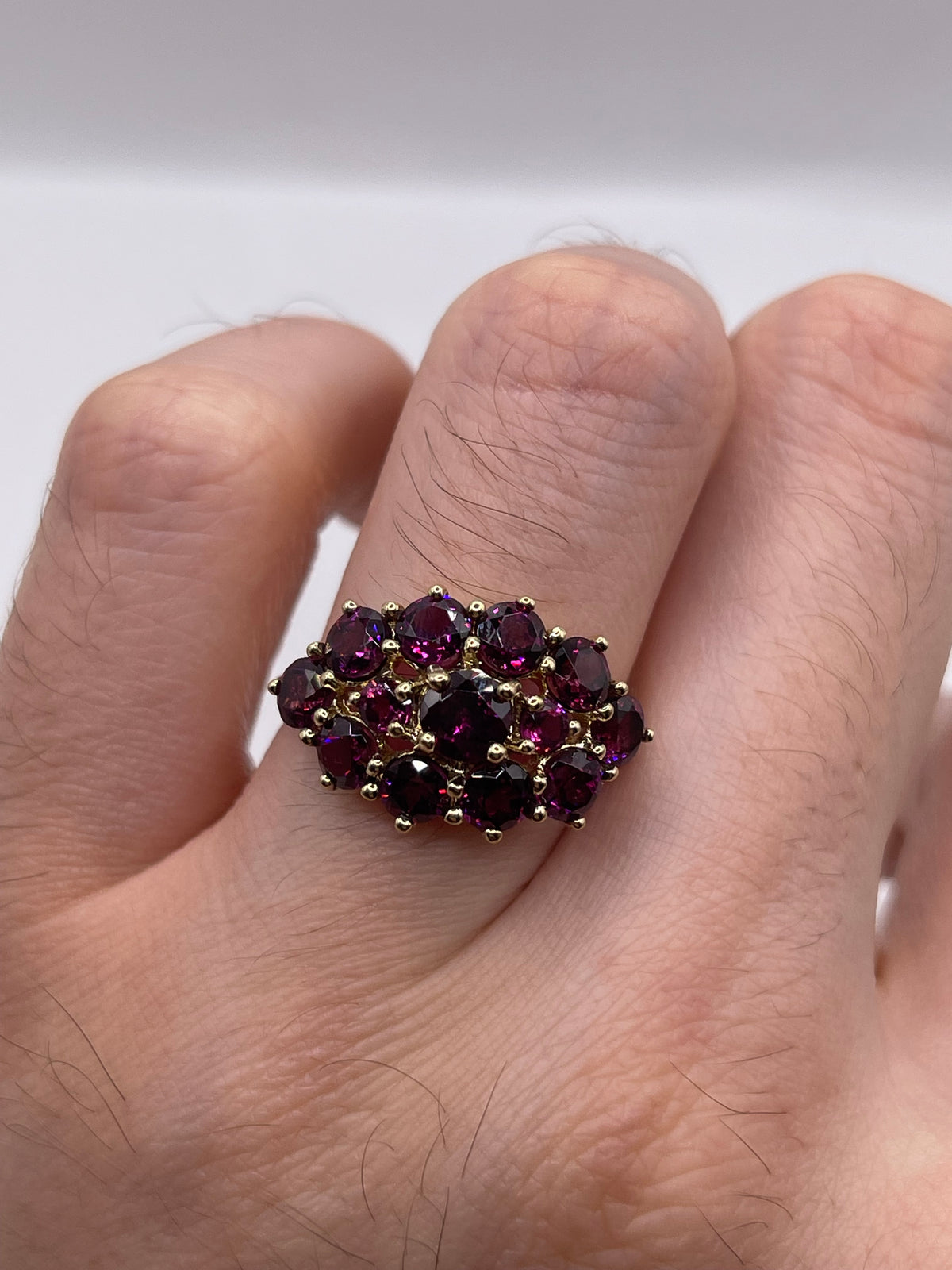 9ct gold garnet cluster ring