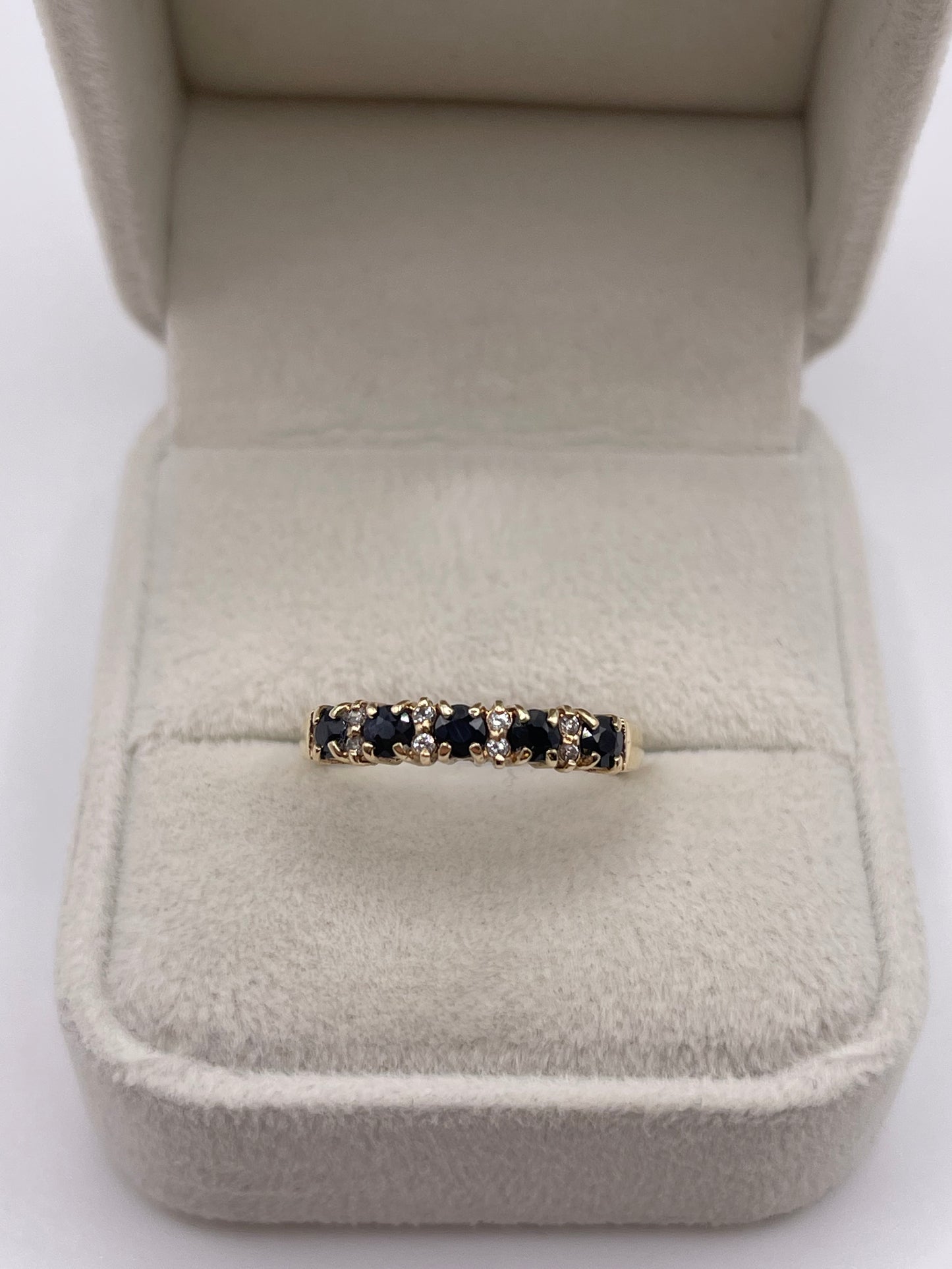 9ct gold sapphire and diamond ring