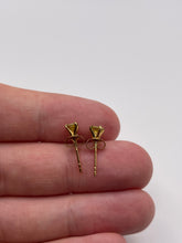 Load image into Gallery viewer, 9ct gold quartz earrings
