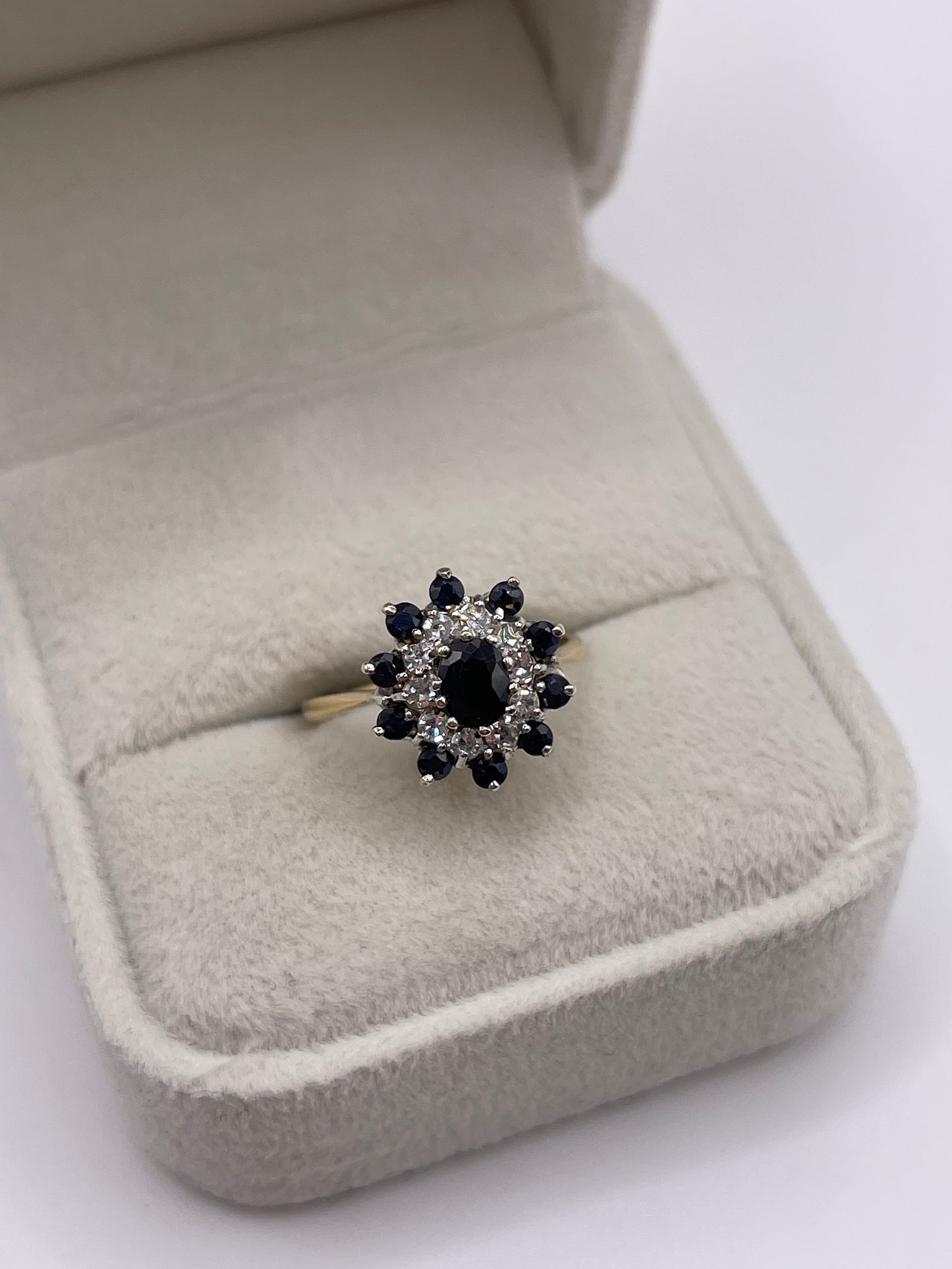 9ct gold sapphire and diamond ring