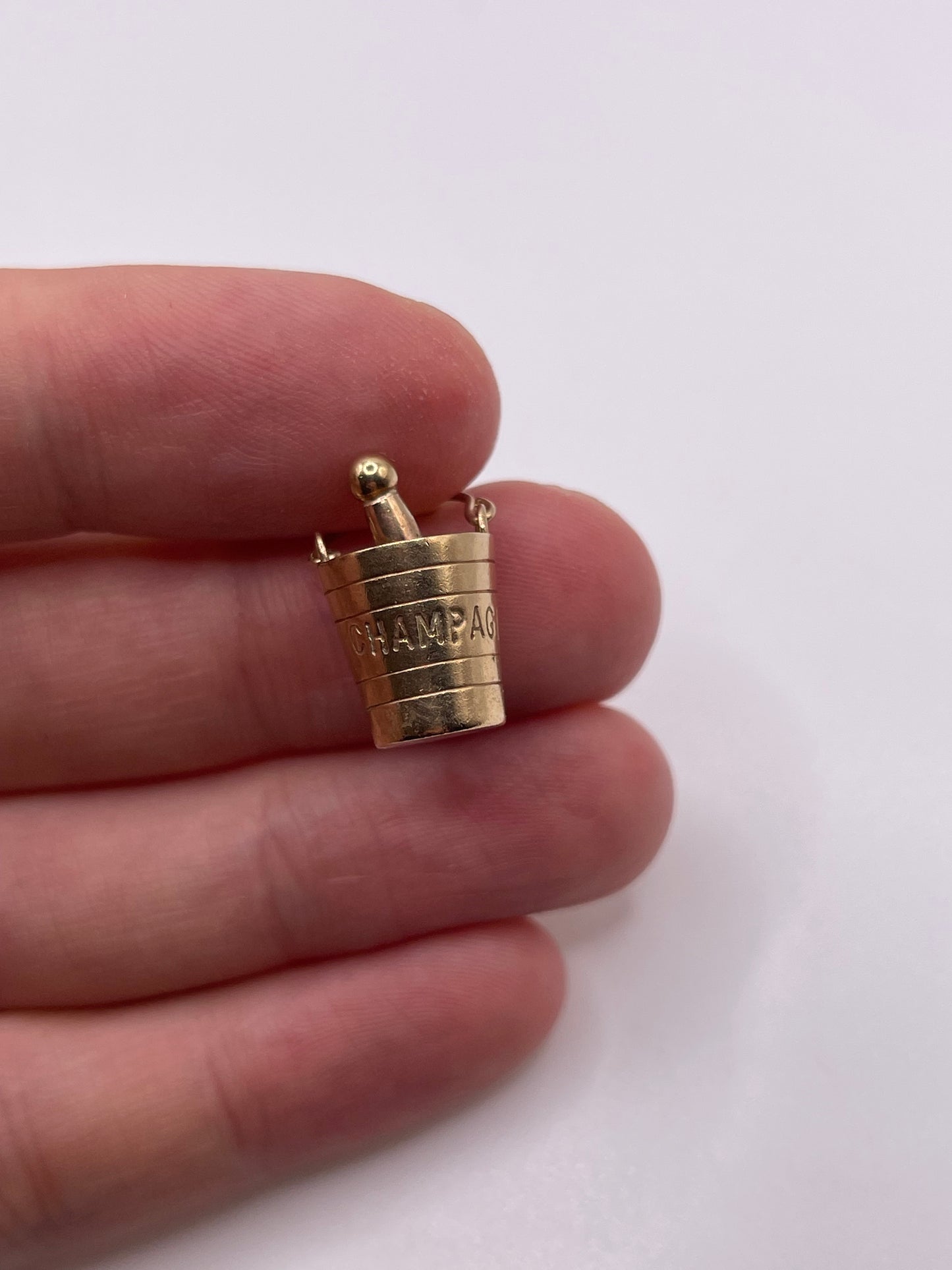 9ct gold champagne charm