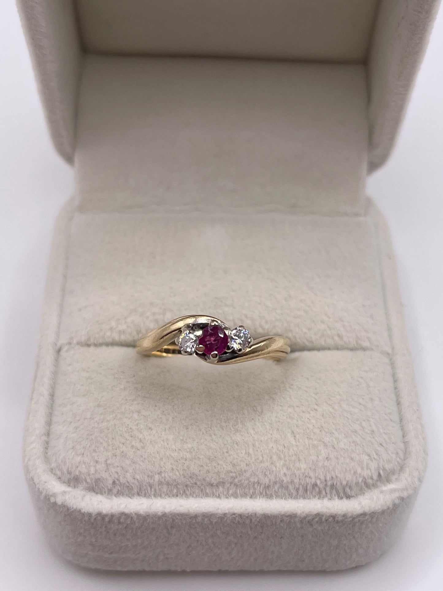 9ct gold ruby and diamond ring