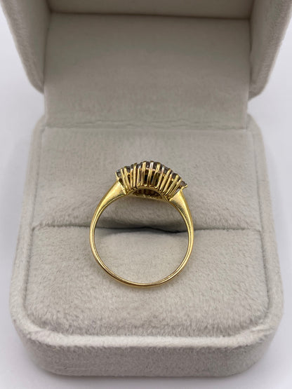 18ct gold sapphire and diamond ring
