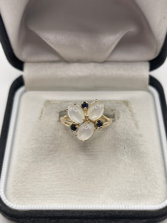 9ct gold moonstone and sapphire ring