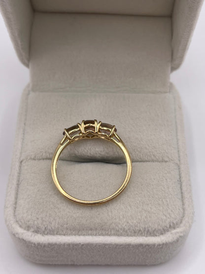 9ct gold quartz ring