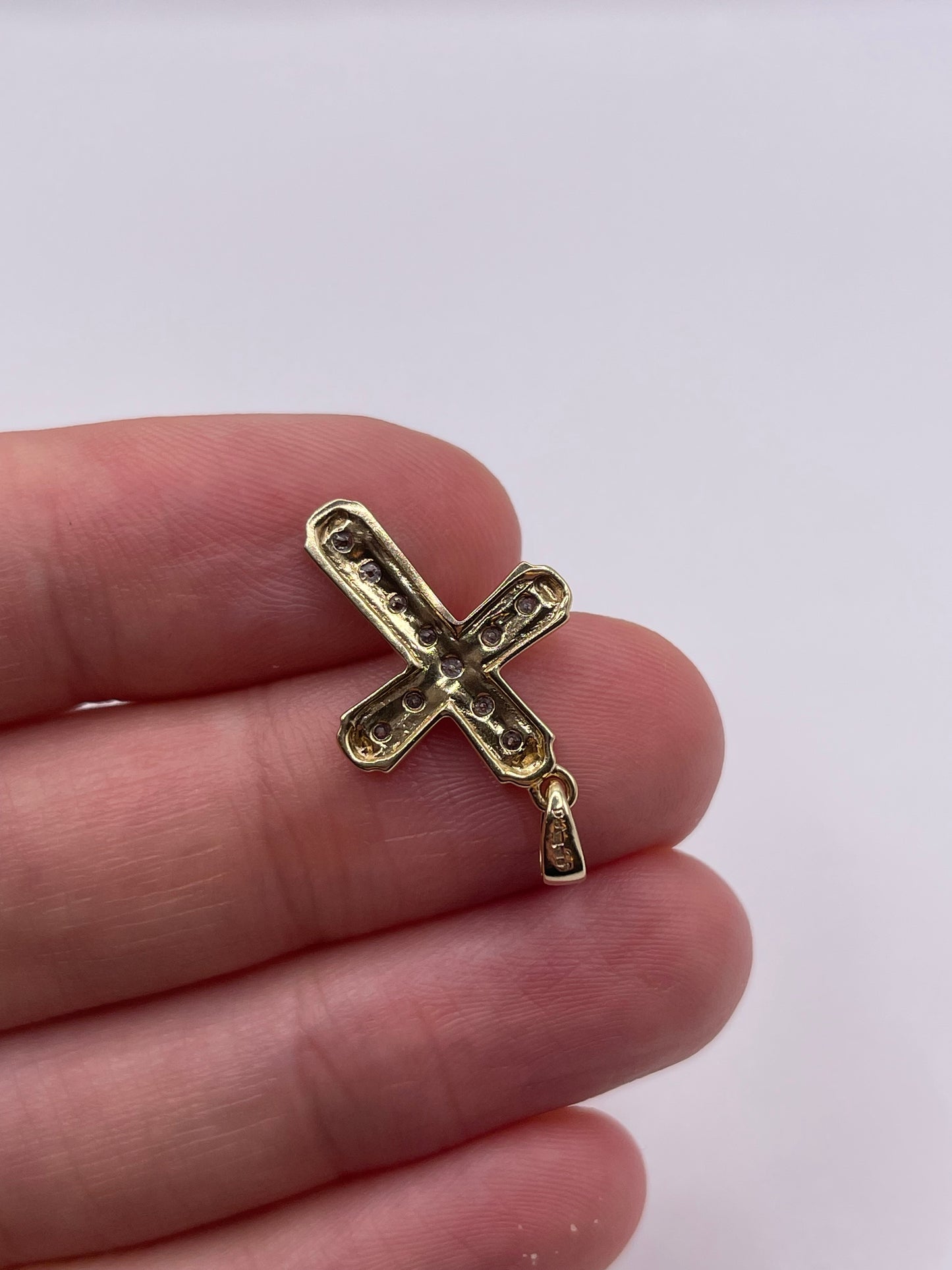 9ct gold diamond cross pendant
