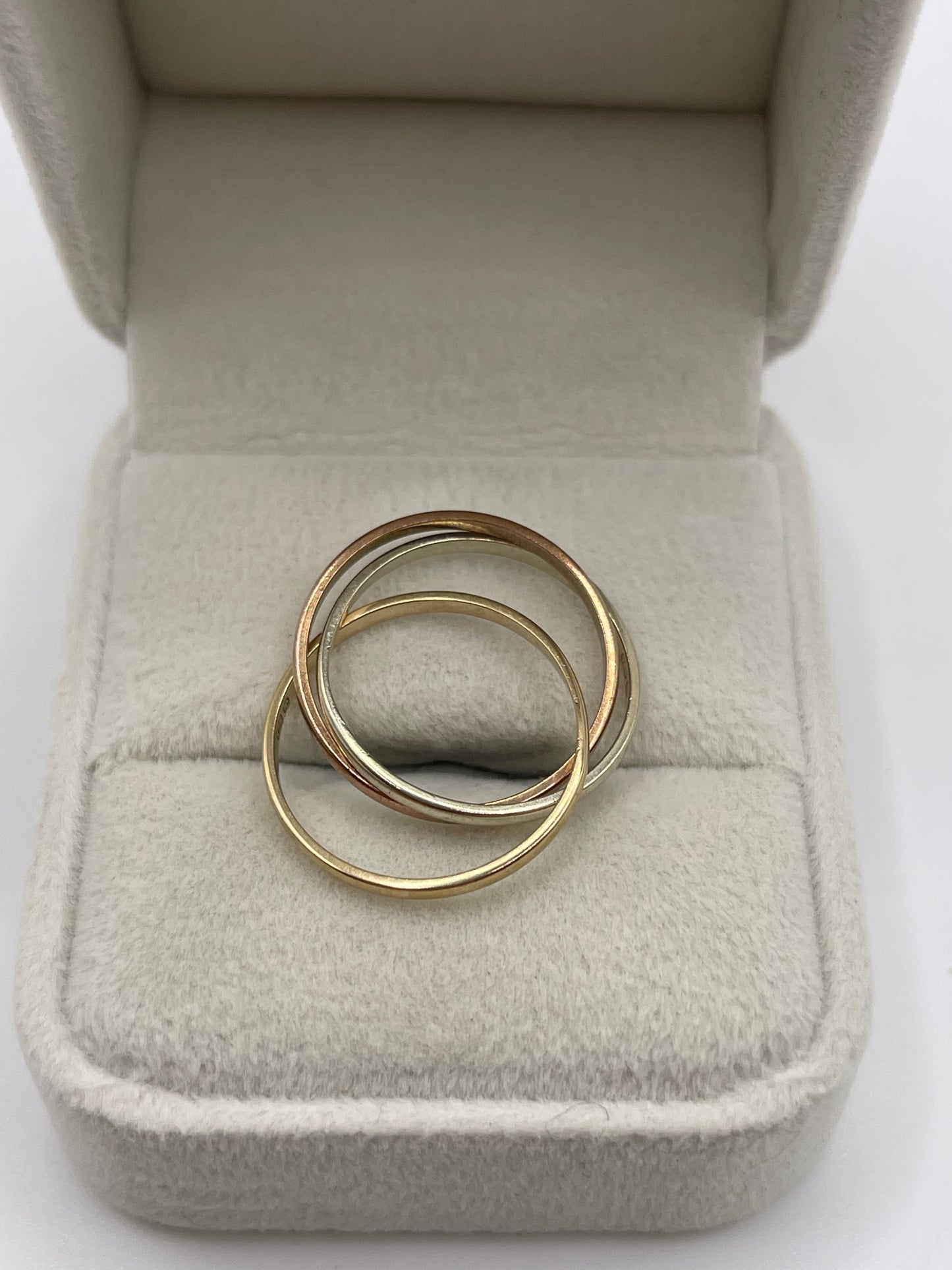 9ct tri gold ring