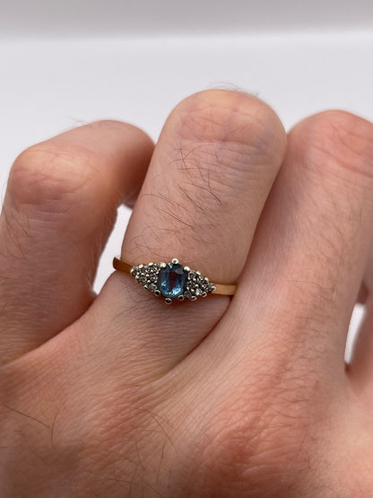 9ct gold topaz and diamond ring