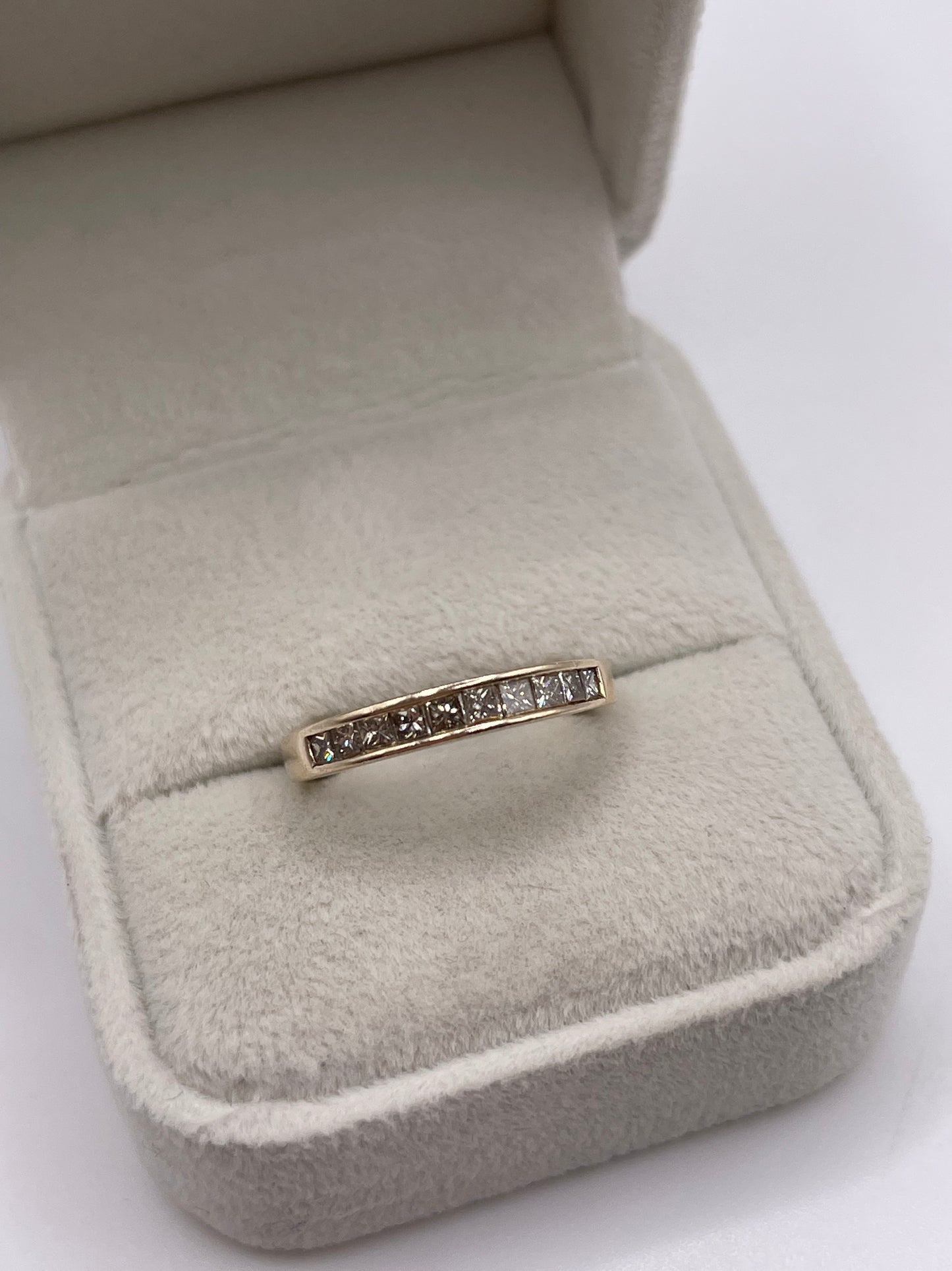 9ct gold 50 point diamond ring
