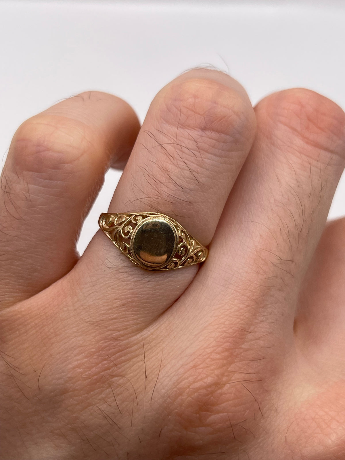 9ct gold signet ring