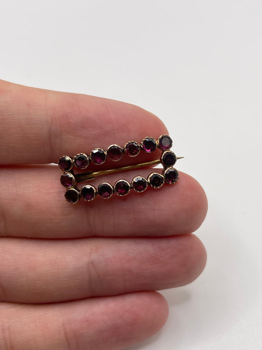 Antique 9ct rose gold garnet brooch