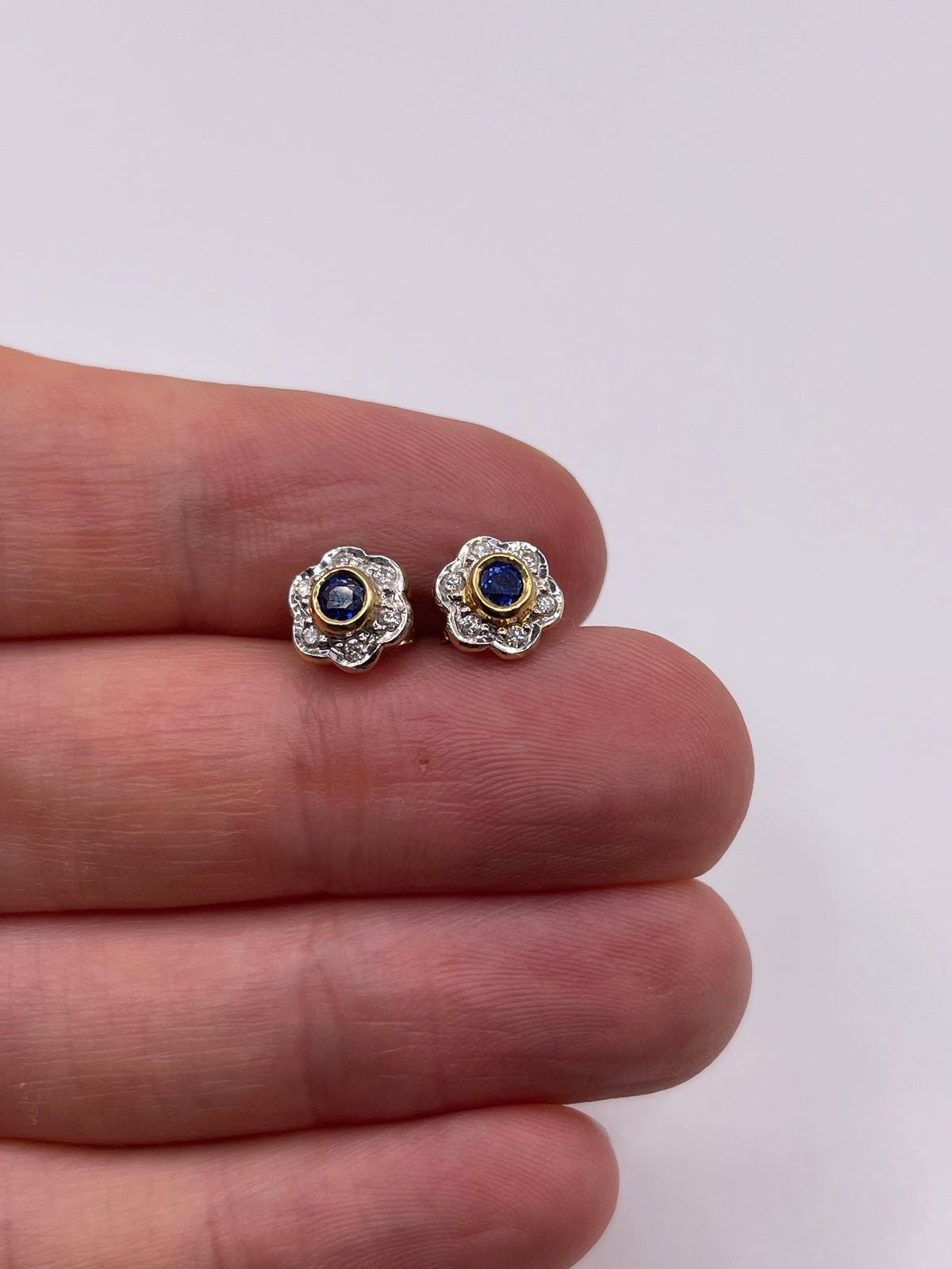18ct gold sapphire and diamond earrings