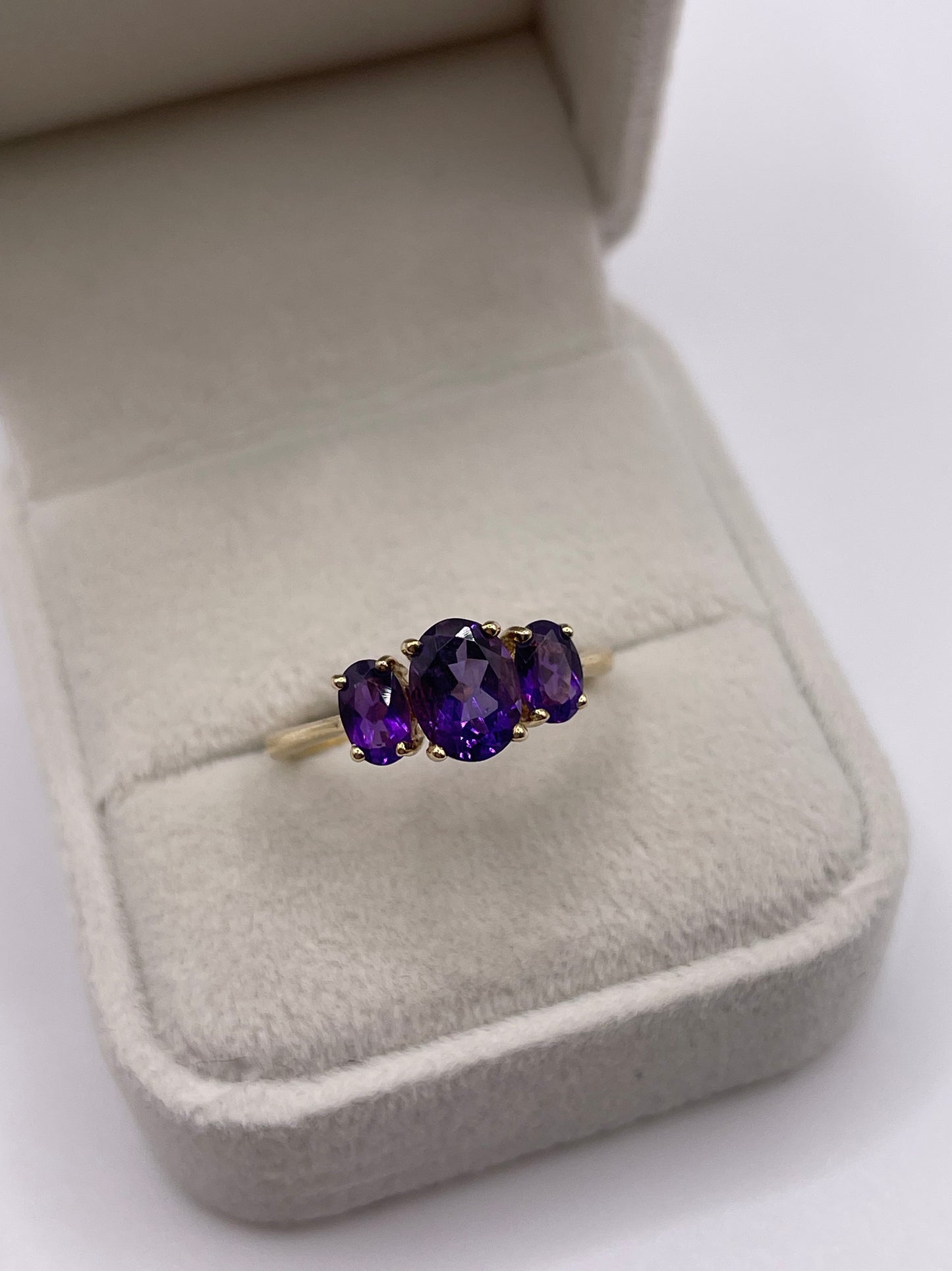 9ct gold amethyst ring