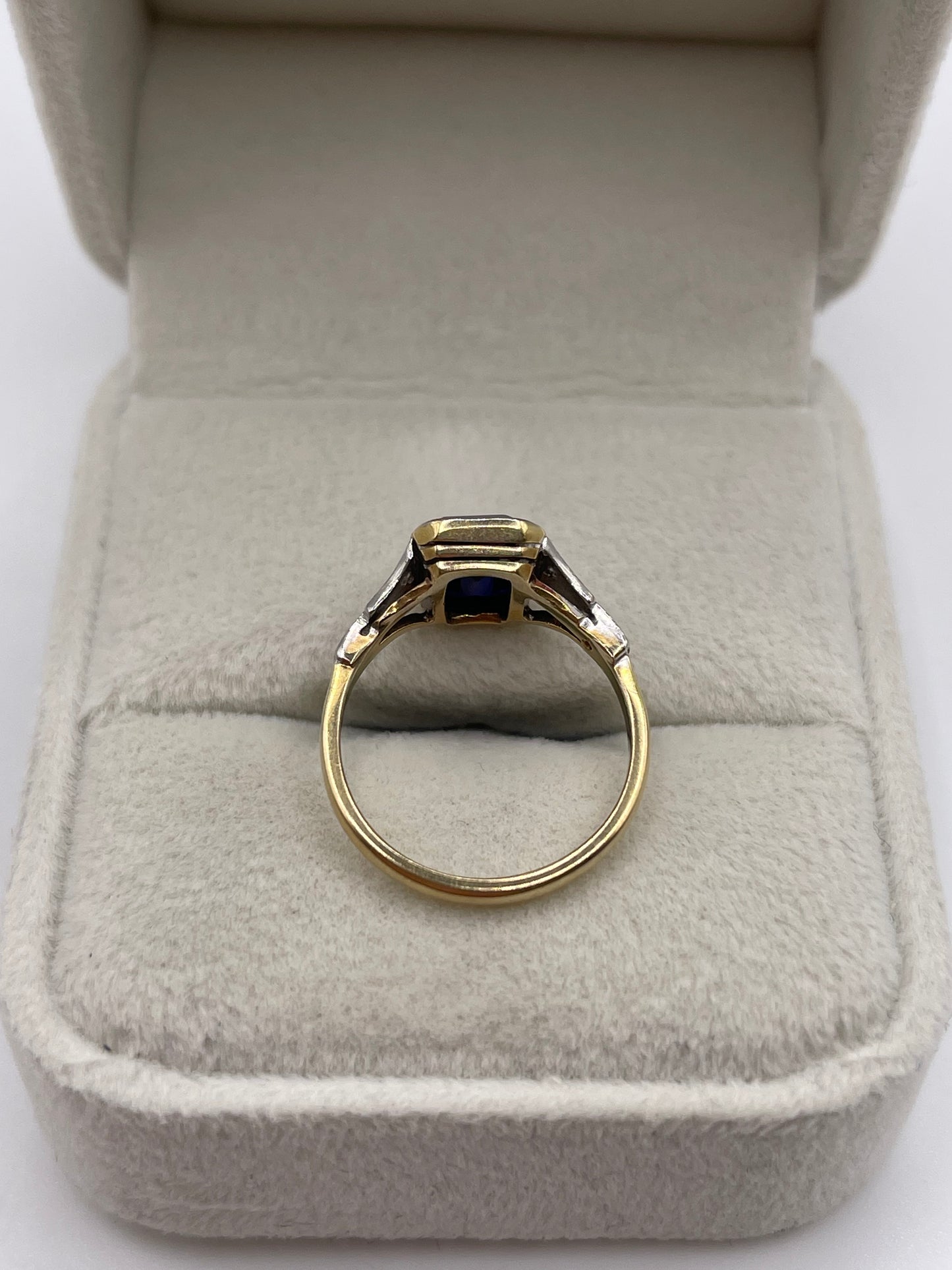 18ct gold platinum synthetic sapphire and diamond ring
