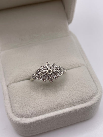 9ct white gold diamond cluster ring