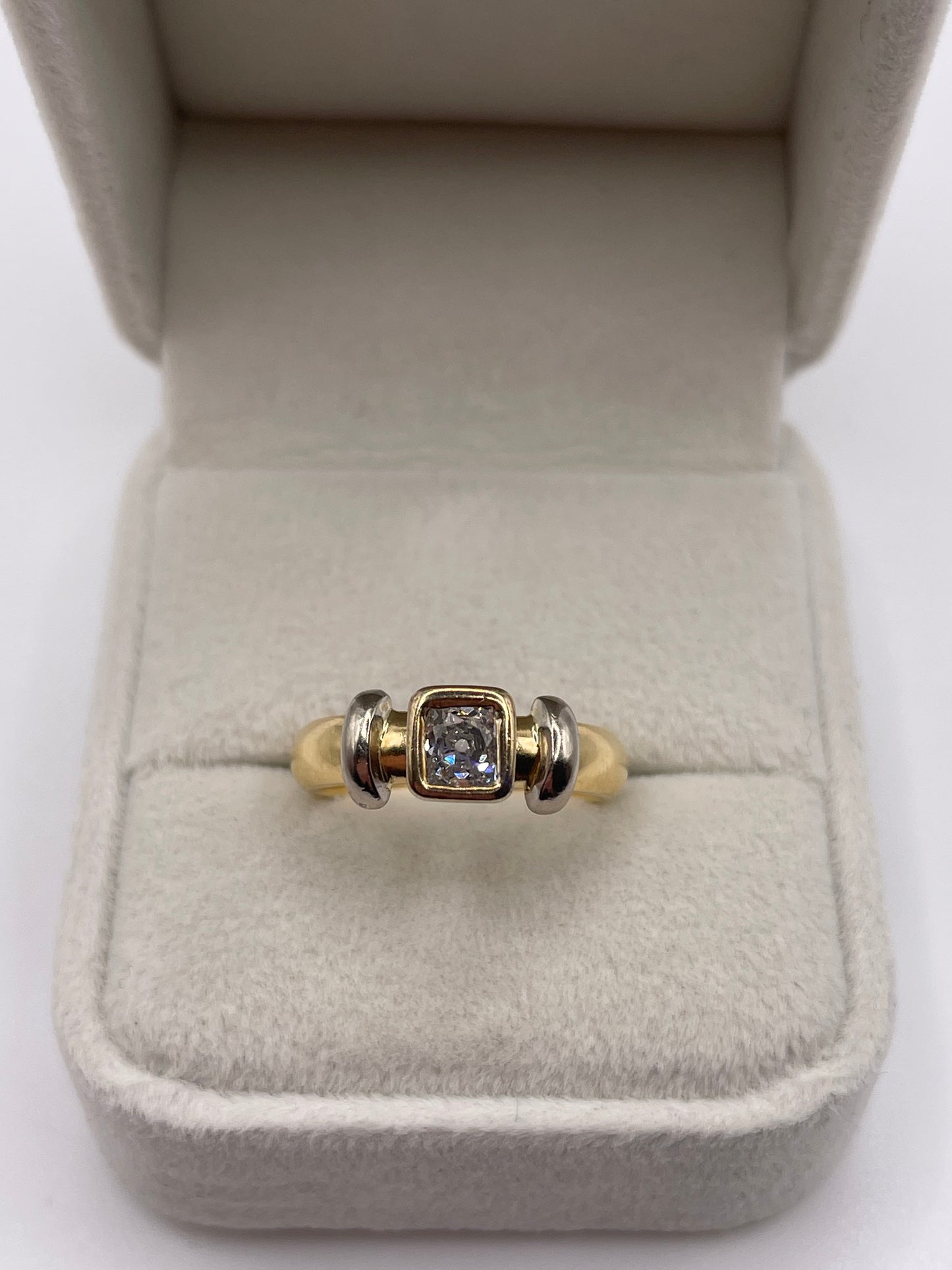 18ct gold old cut diamond ring