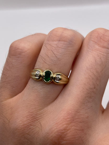 9ct gold emerald and diamond ring