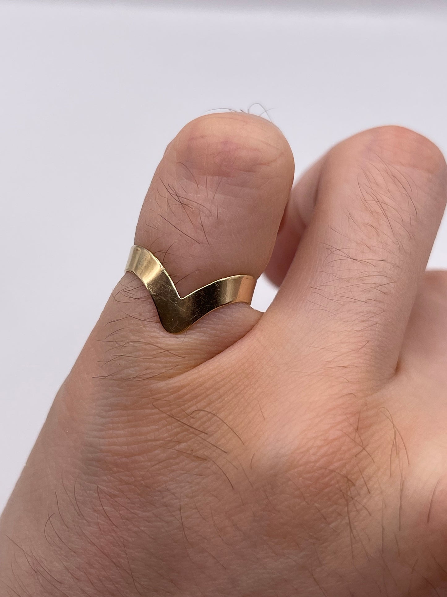 9ct gold wishbone ring