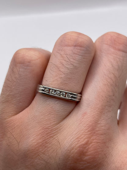 9ct white gold diamond ring