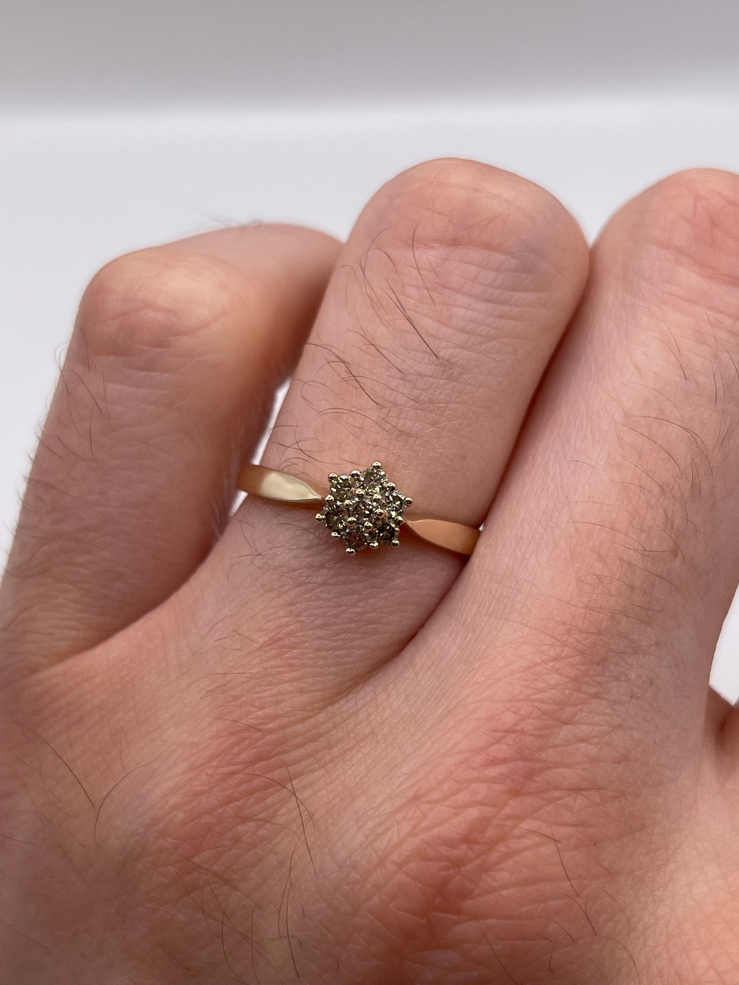 9ct gold diamond cluster ring