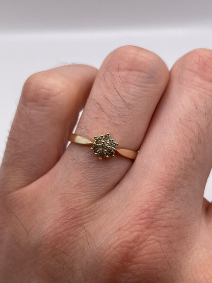 9ct gold diamond cluster ring