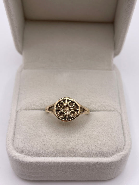 9ct gold ring