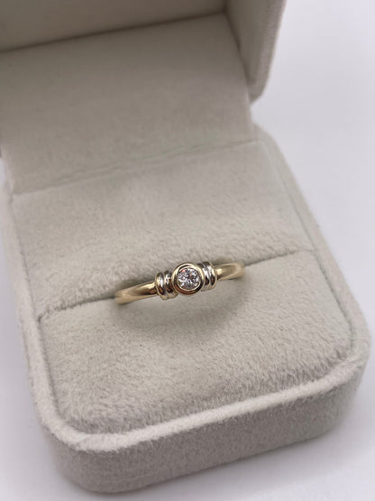 9ct gold cz ring