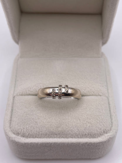 9ct white gold diamond ring